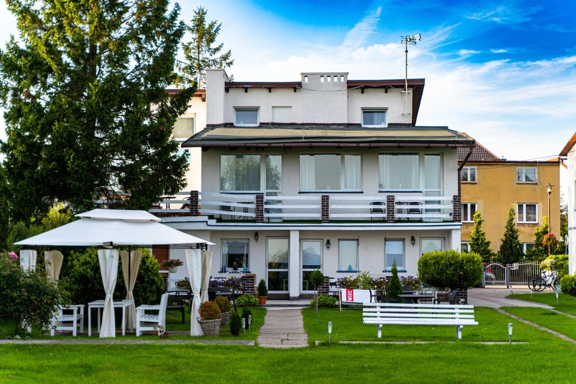 Avista Mielno Hotel Unieście Eksteriør billede